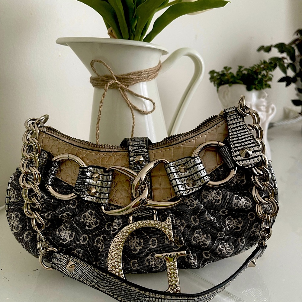 Guess hand/shoulder bag - Y2K!